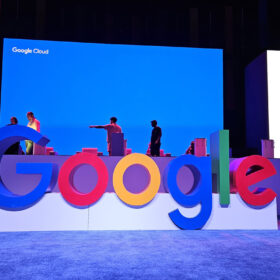 Master_0000s_0002_Google