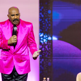An Evening with Steve Harvey_0000s_0000_Layer 159